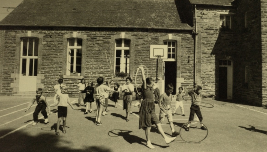 De l’École du savoir au Temple de la connaissance